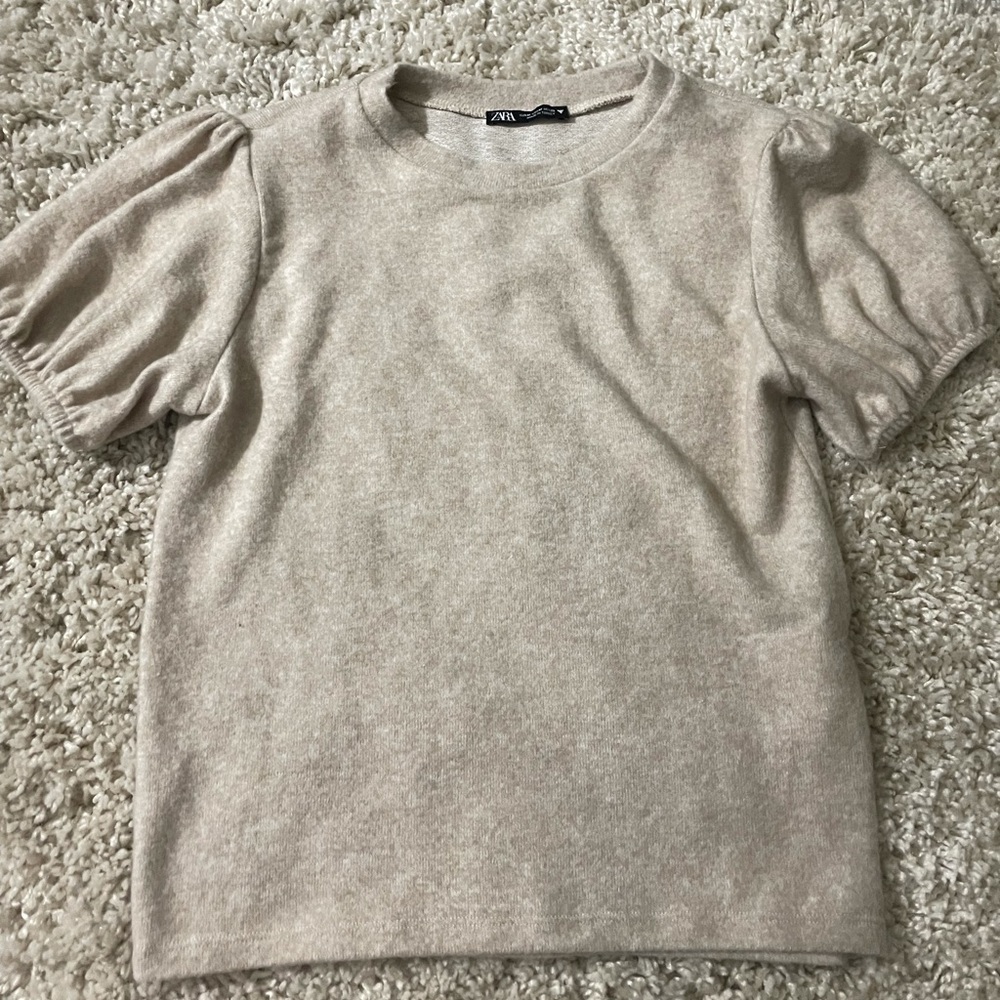 Zara sweater NWOT size medium